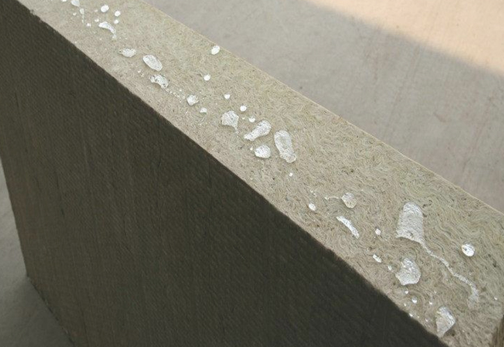 岩棉板经常淋雨会影响使用效果吗
